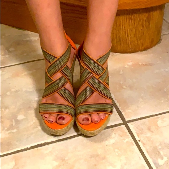 ALDO Wedges - Picture 1 of 3